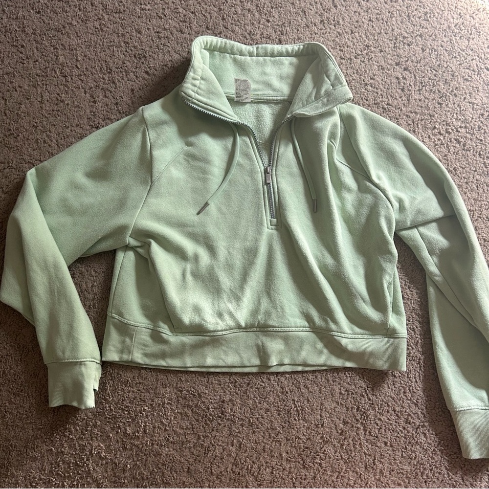 All in Motion Mint Half-Zip Pullover Cropped Sweatshirt Medium